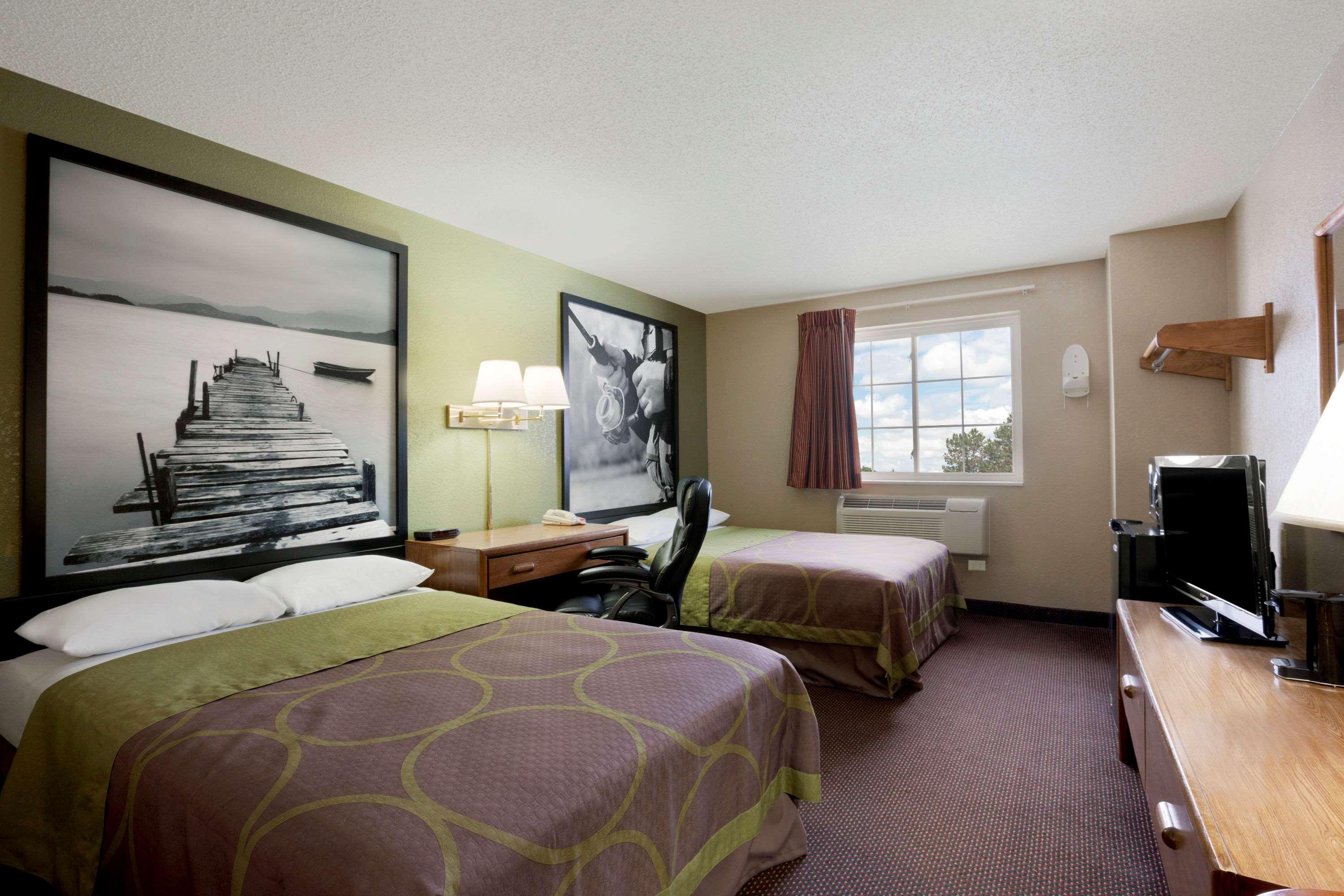 Super 8 By Wyndham Pulaski Exterior photo